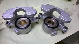 satulat.jpg (554.86 KiB) Katsottu 11046 kertaa SVO:n isomäntäiset satulat, halkaisija 73 mm vs. GT:n 60 mm