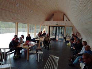 IMG_20160827_174052_resized_20160831_110847201.jpg (777.47 KiB) Katsottu 6297 kertaa Saariselällä käytiin kerhoporukalla luontoretkellä vaaran rinteessä makkaranpaistoa harrastamassa