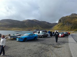 IMG_20160828_150545_resized_20160831_103245910.jpg (979.76 KiB) Katsottu 6297 kertaa Liki seitsämän kilometrin Nordkapp-tunneli juuri jäänyt taakse ja löytyi astetta komeampi paikka "septitankin" tyhjennykselle